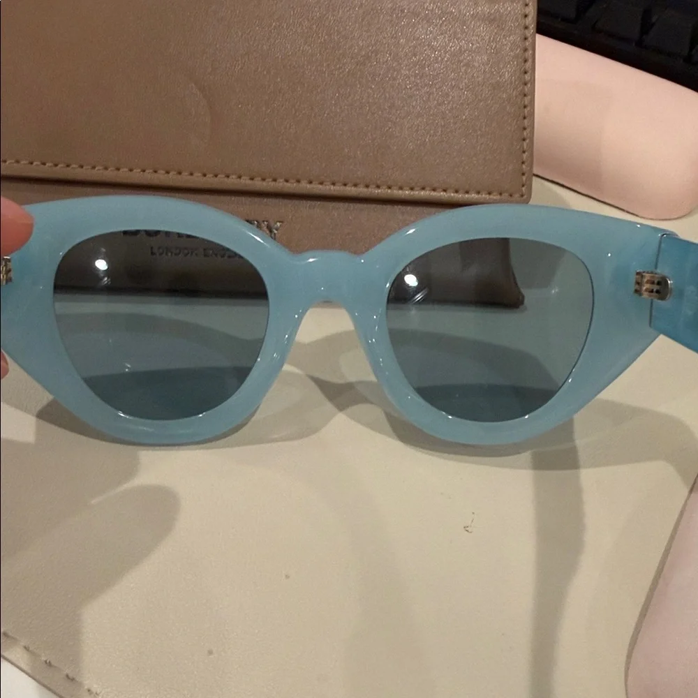 Burberry Light Blue Women's Sunglasses - Picture 5 of 6